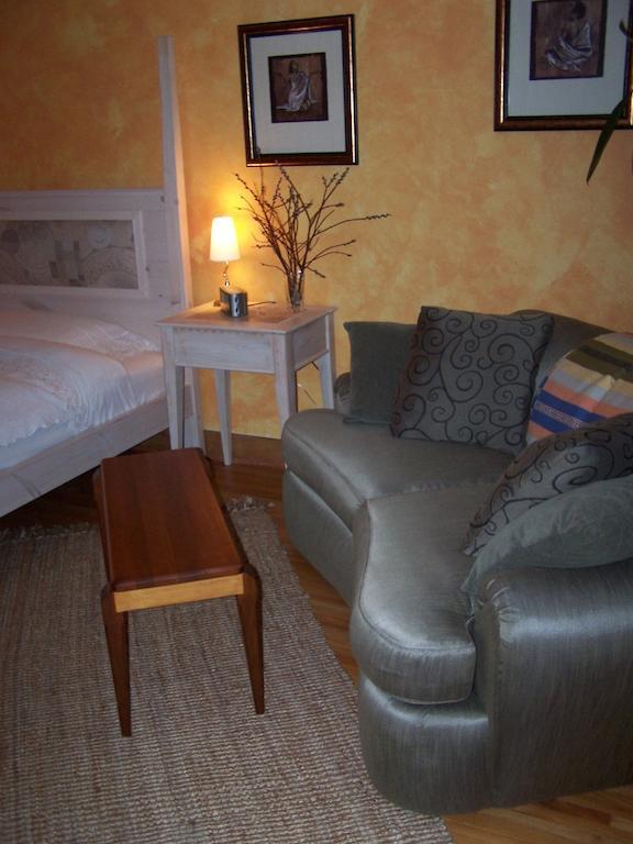 Bed & Breakfast Artisan Upstairs Sudbury