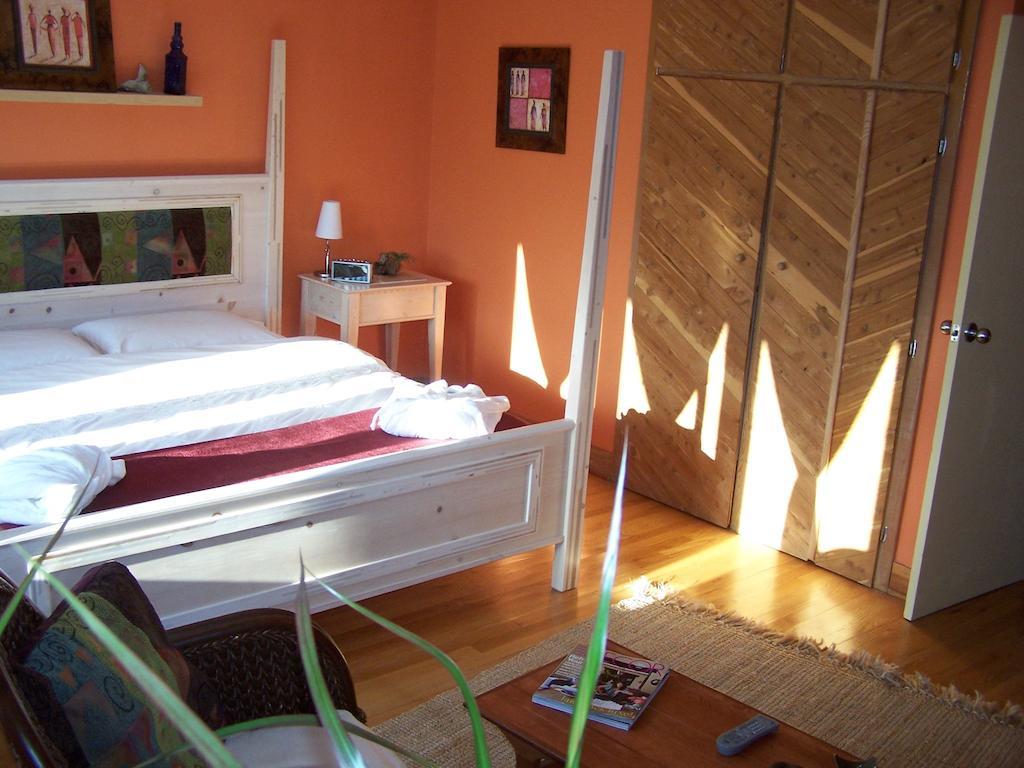 Bed & Breakfast Artisan Upstairs Sudbury