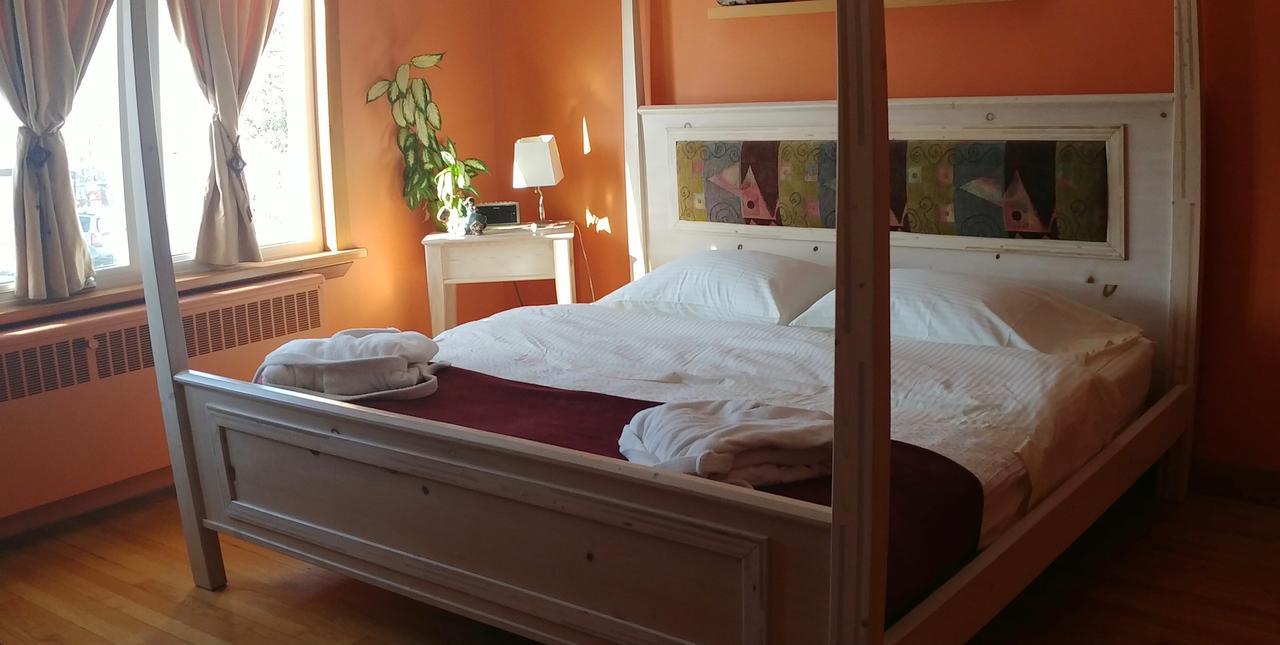 Bed & Breakfast Artisan Upstairs Sudbury